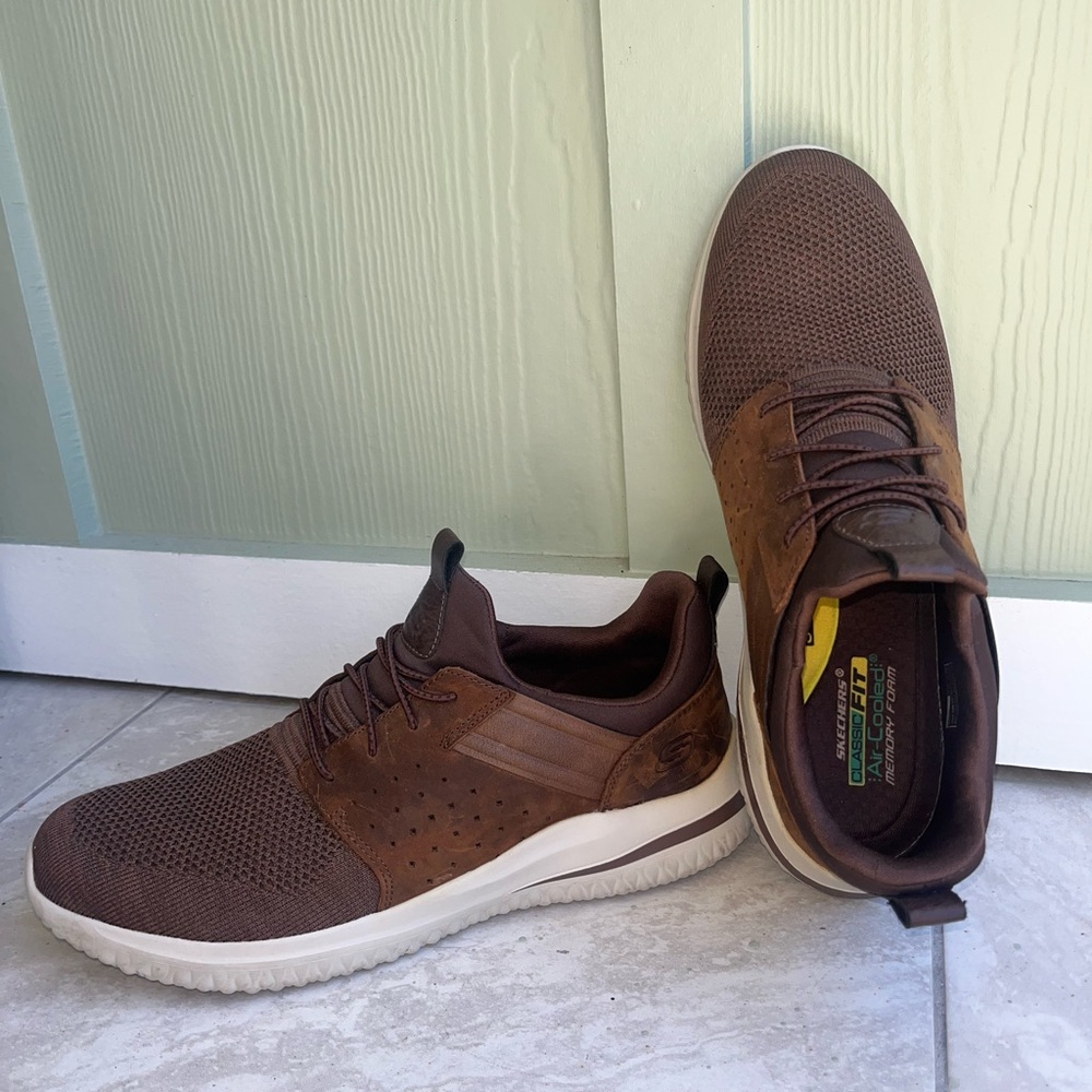 Skechers Men's Brown and White Sneakers